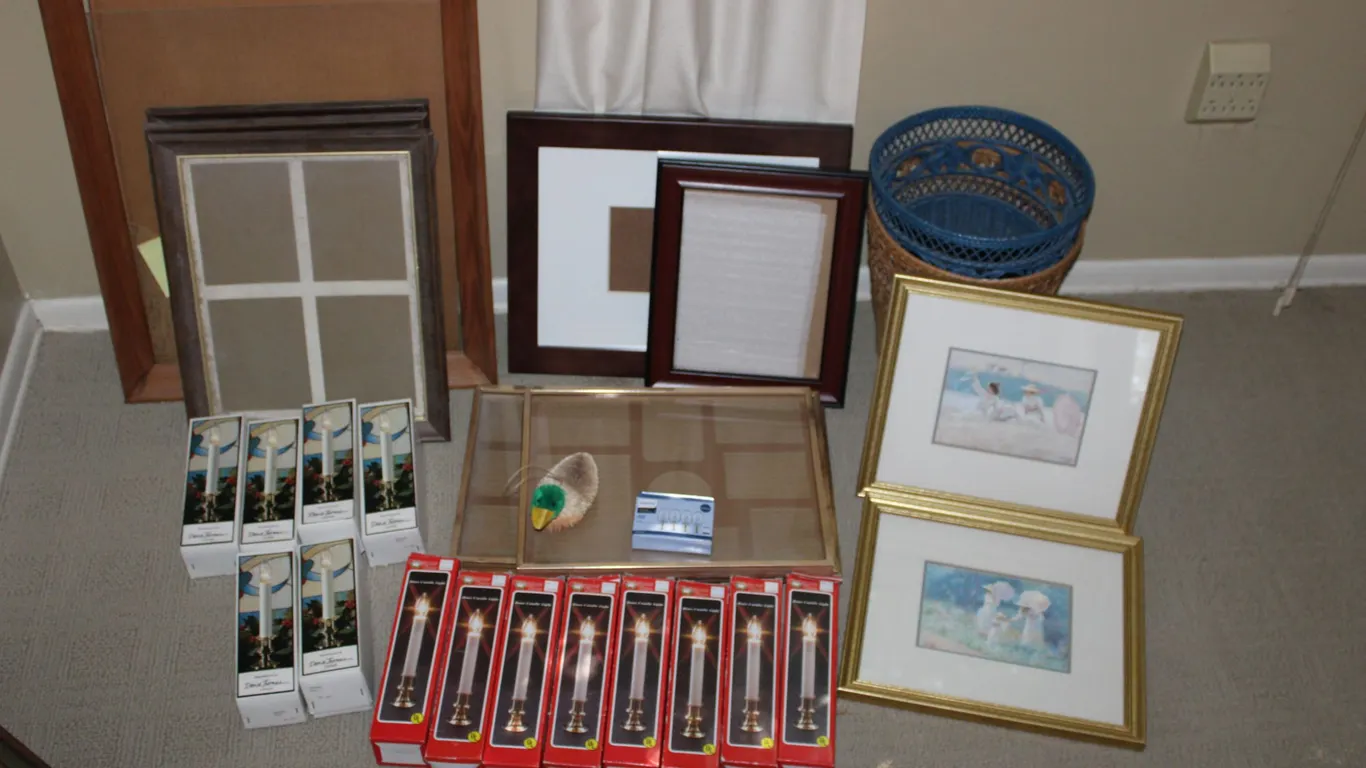 Frames, Candles & Décor