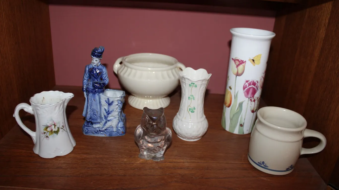 Ceramics & Glass Owl