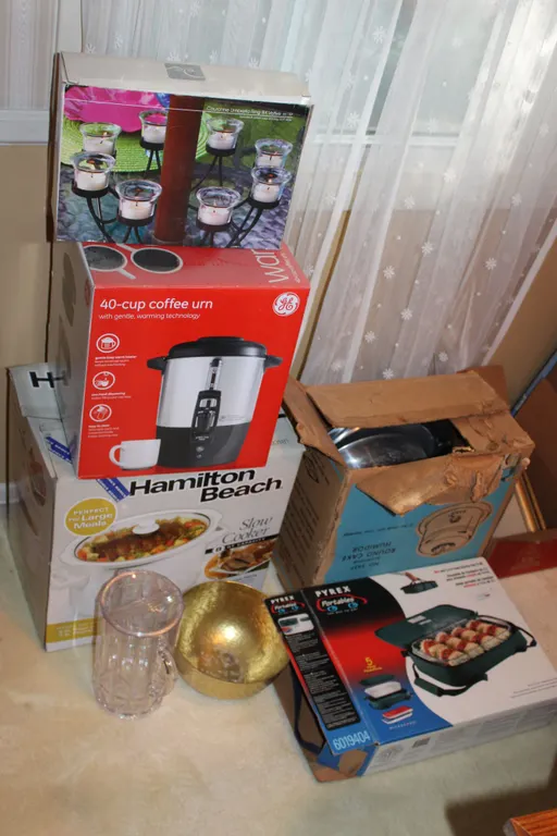 Small Kitchen Appliances, Pitcher & Bowl
