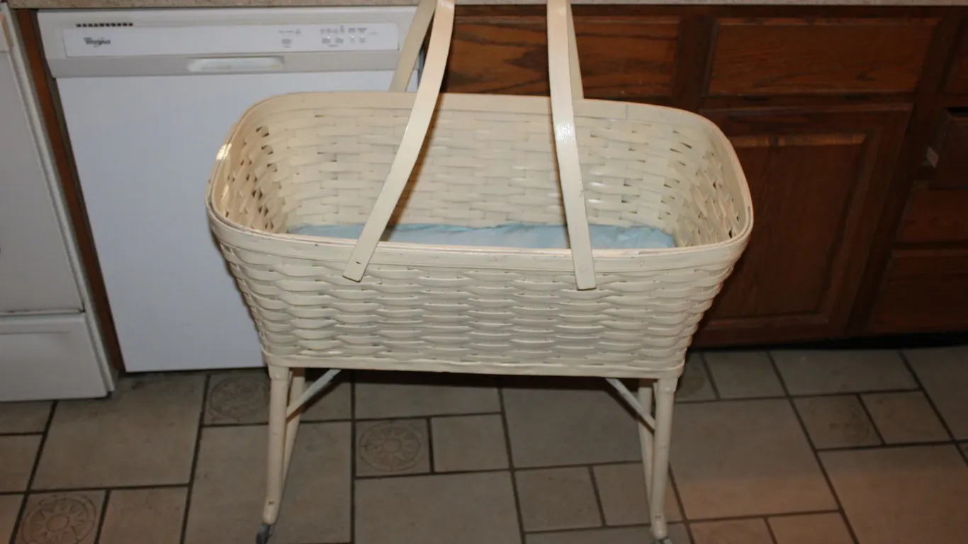 Woven Baby Bassinet