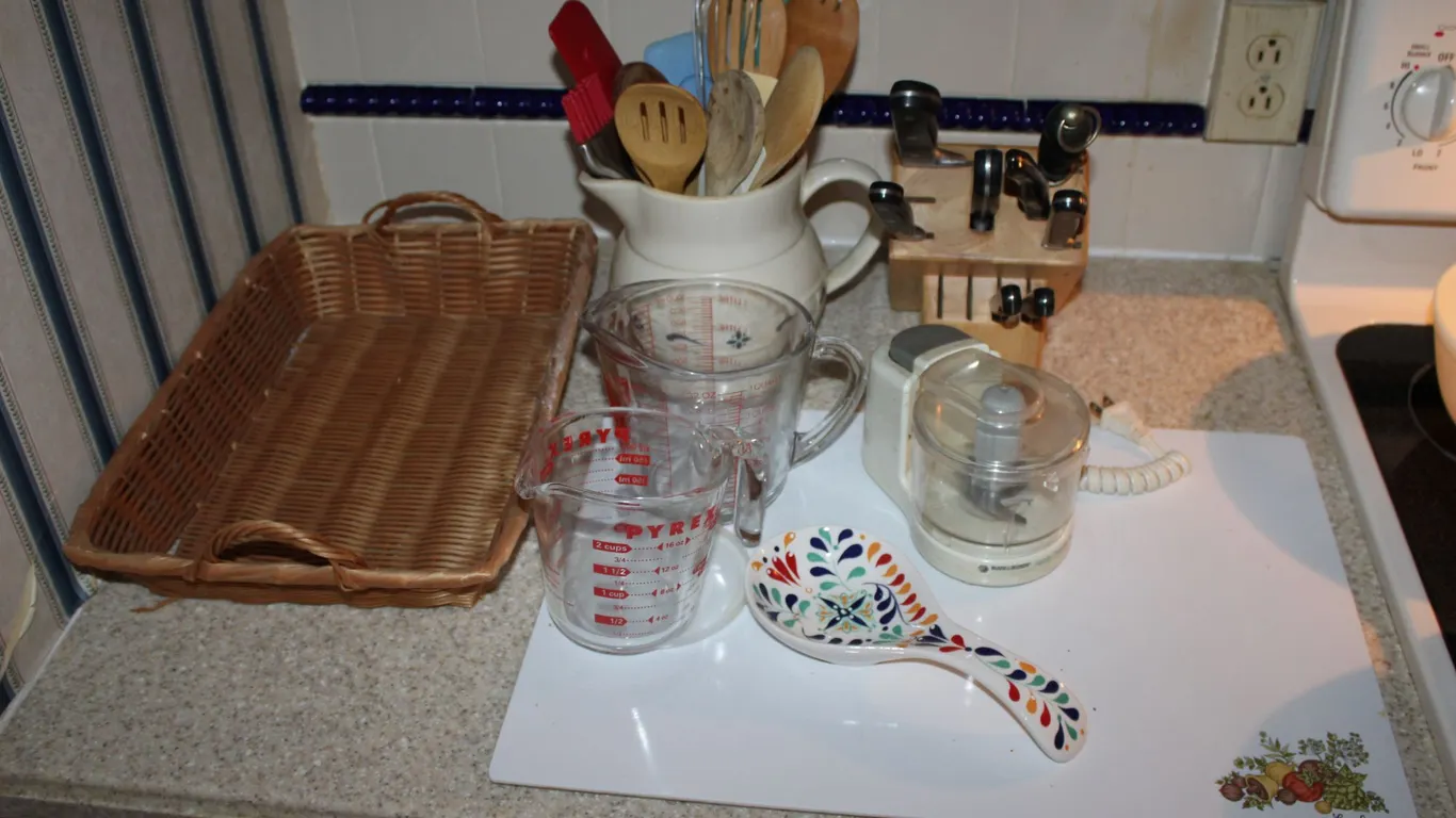 Kitchenware & Knives