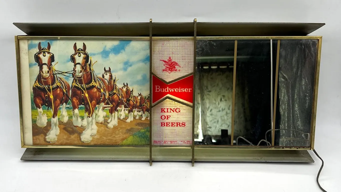 Budweiser King of Beers Lighted Sign