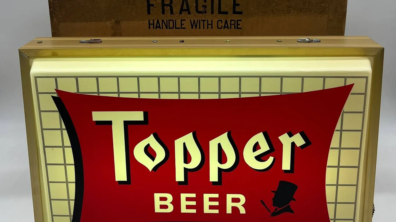 Topper Beer Lighted Sign with Original Box