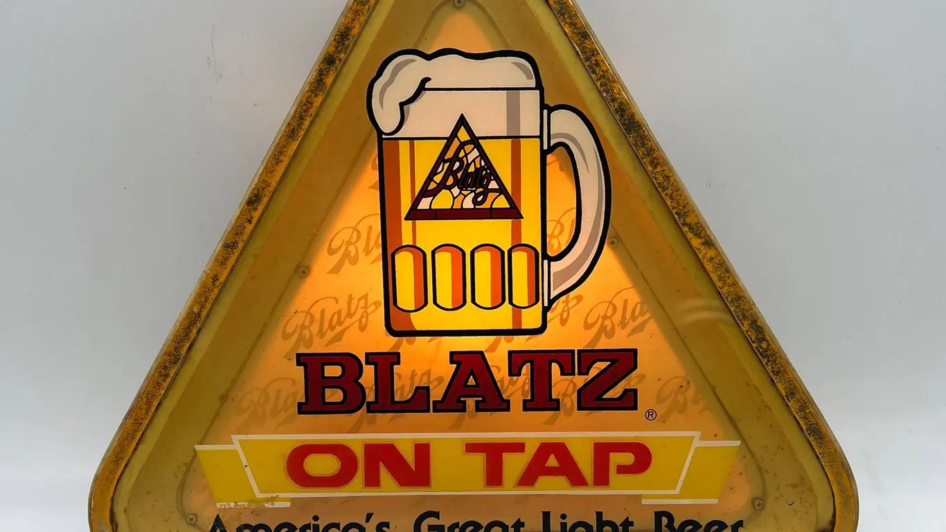 Blatz On Tap Triangular Beer Light Sign