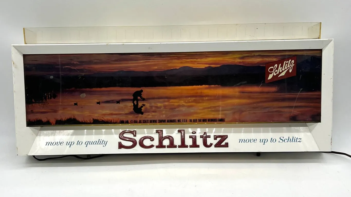 Schlitz Brewing Company Illuminated Beer Light Sign