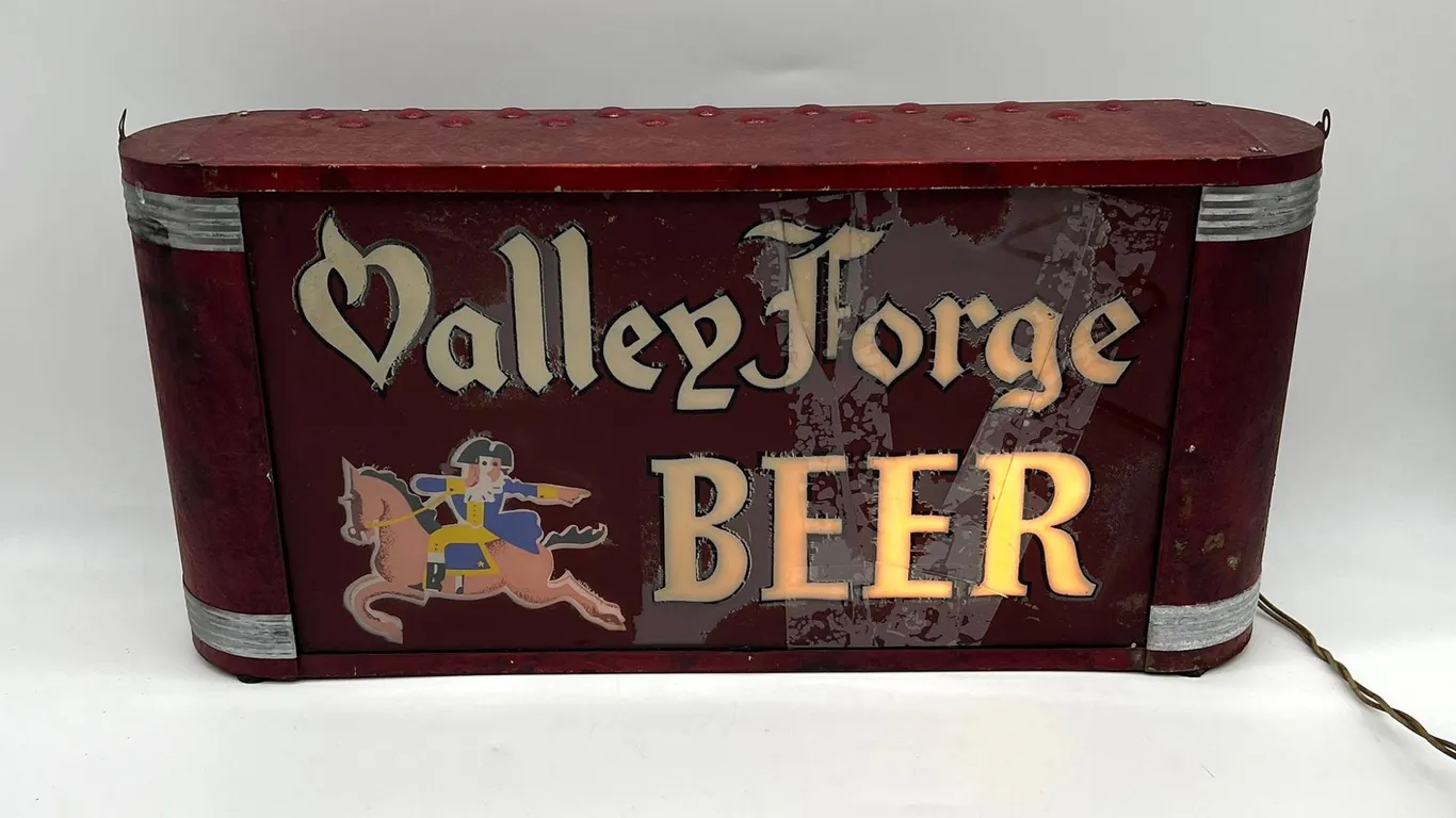 Valley Forge Beer Light with Cracked Glass