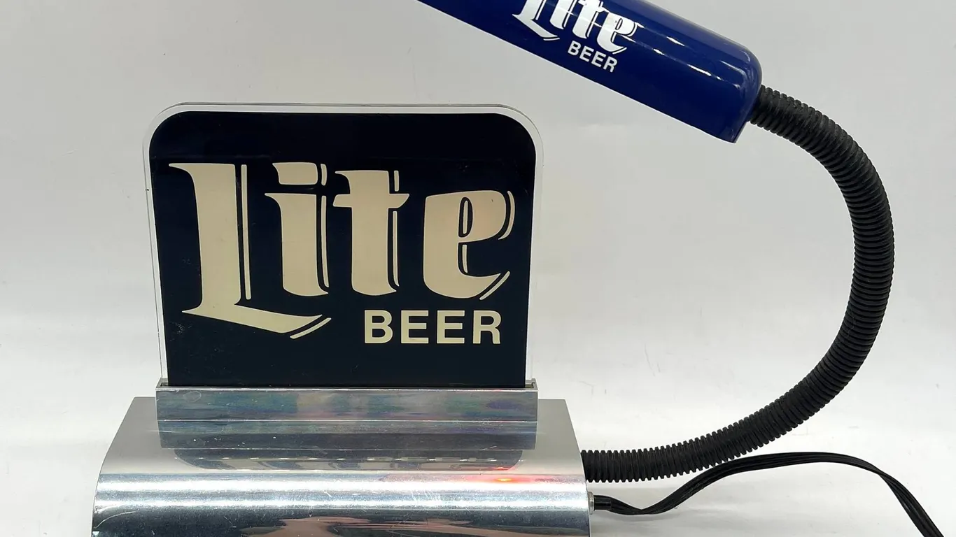 Lite Beer Illuminated Desk Lamp Display