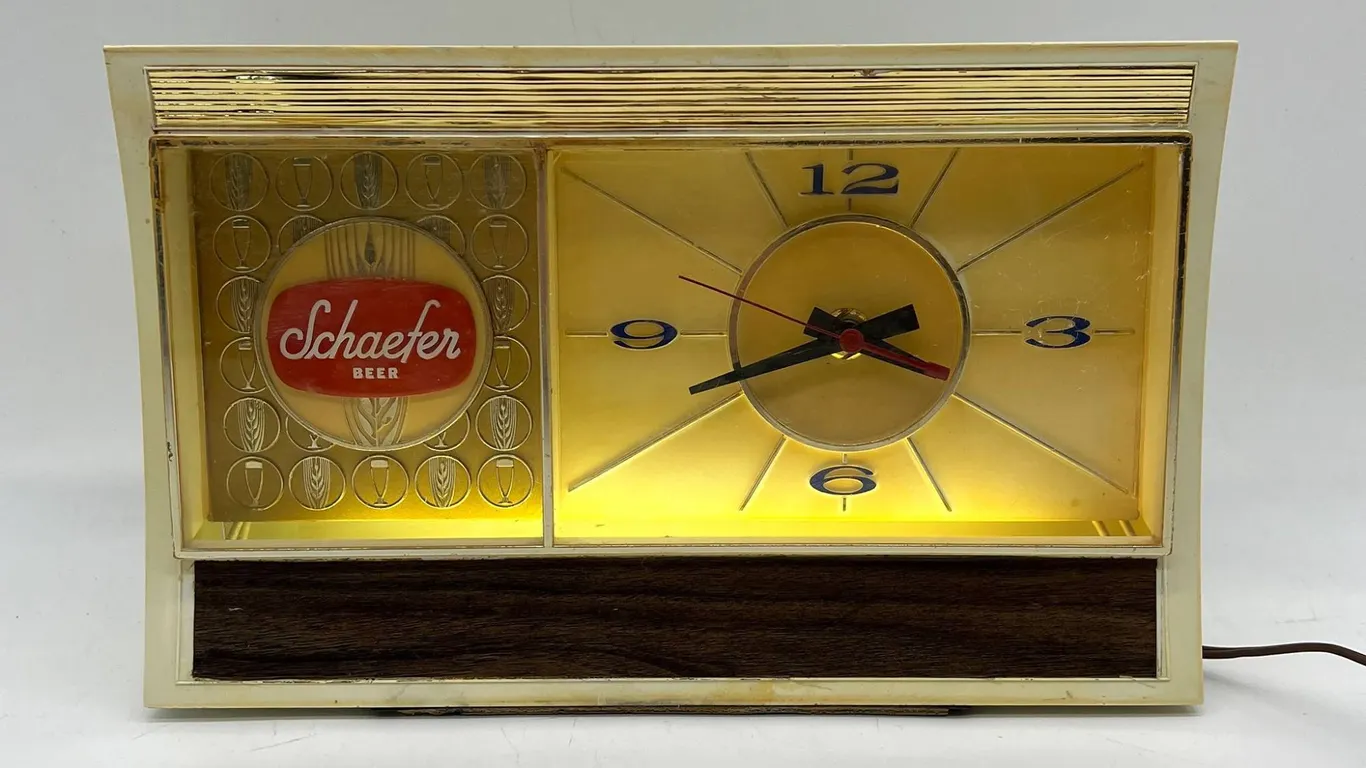 Schaefer Beer Lighted Electric Clock