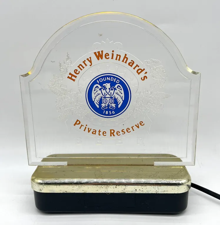 Henry Weinhard's Private Reserve Beer Light