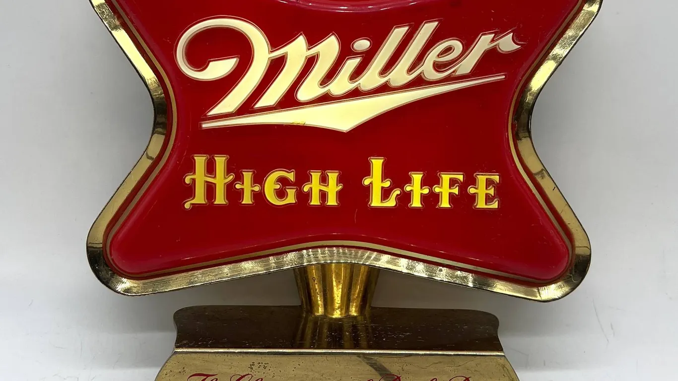 Miller High Life Illuminated Beer Light Sign