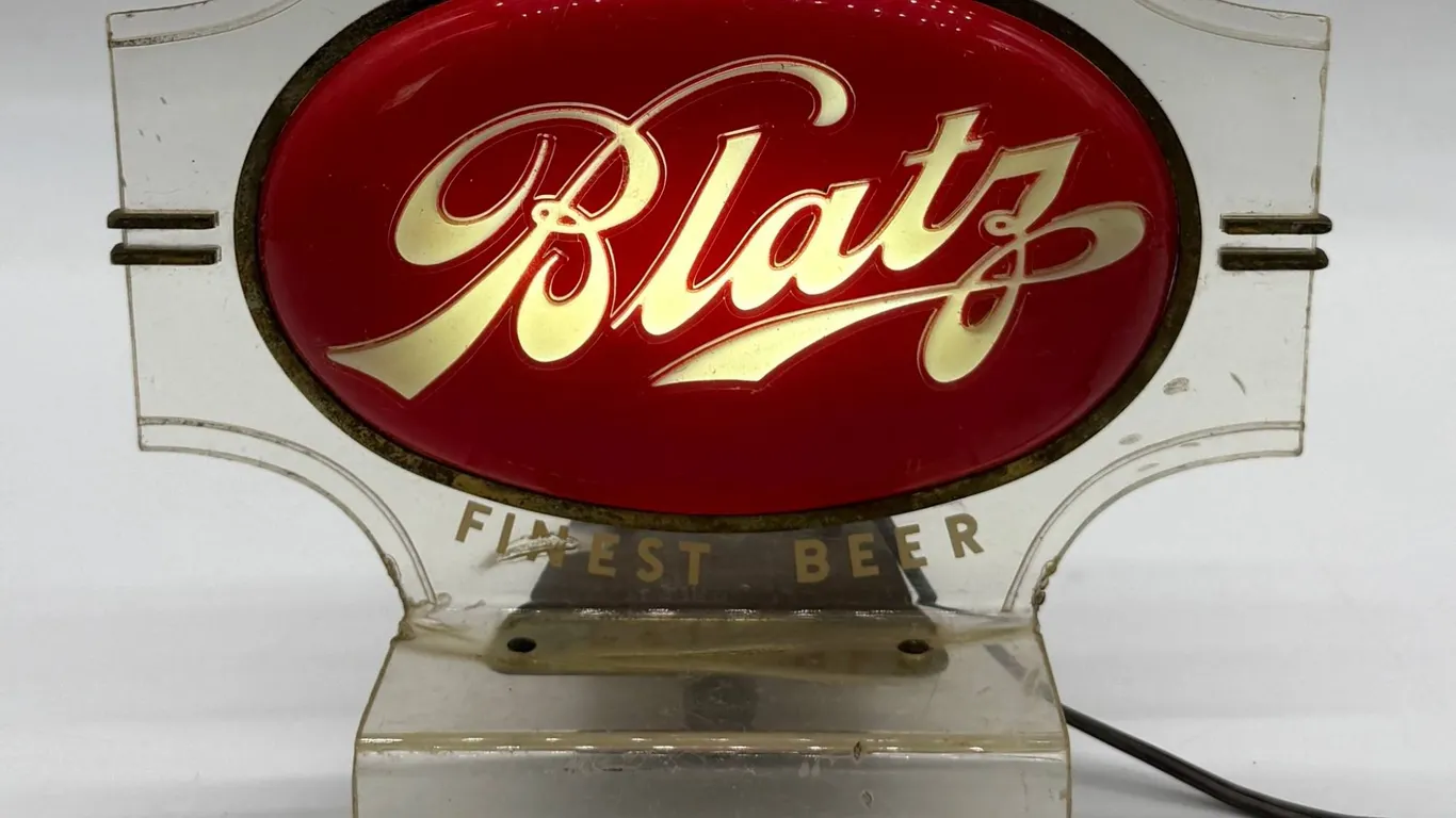 Blatz Milwaukee's Finest Beer Light Sign