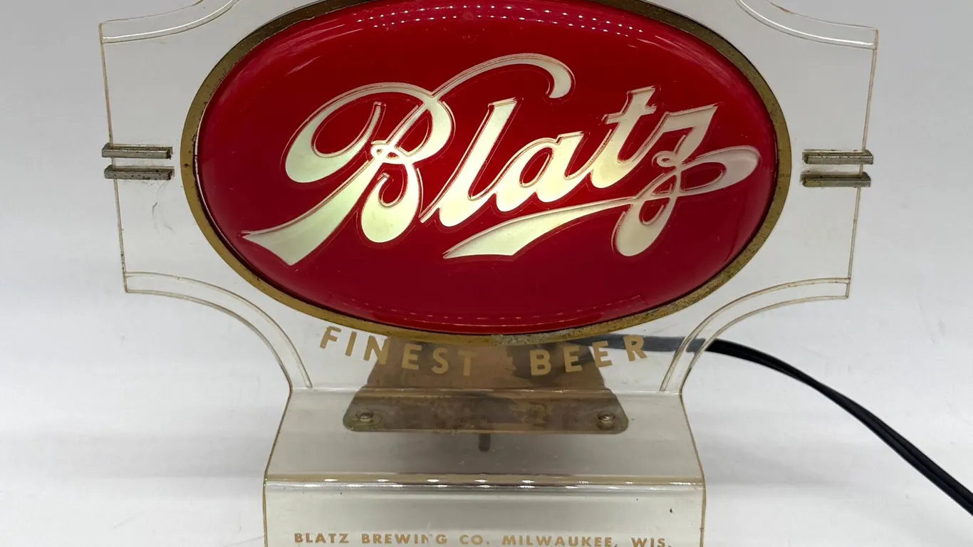 Blatz Beer Lighted Bar Sign Display