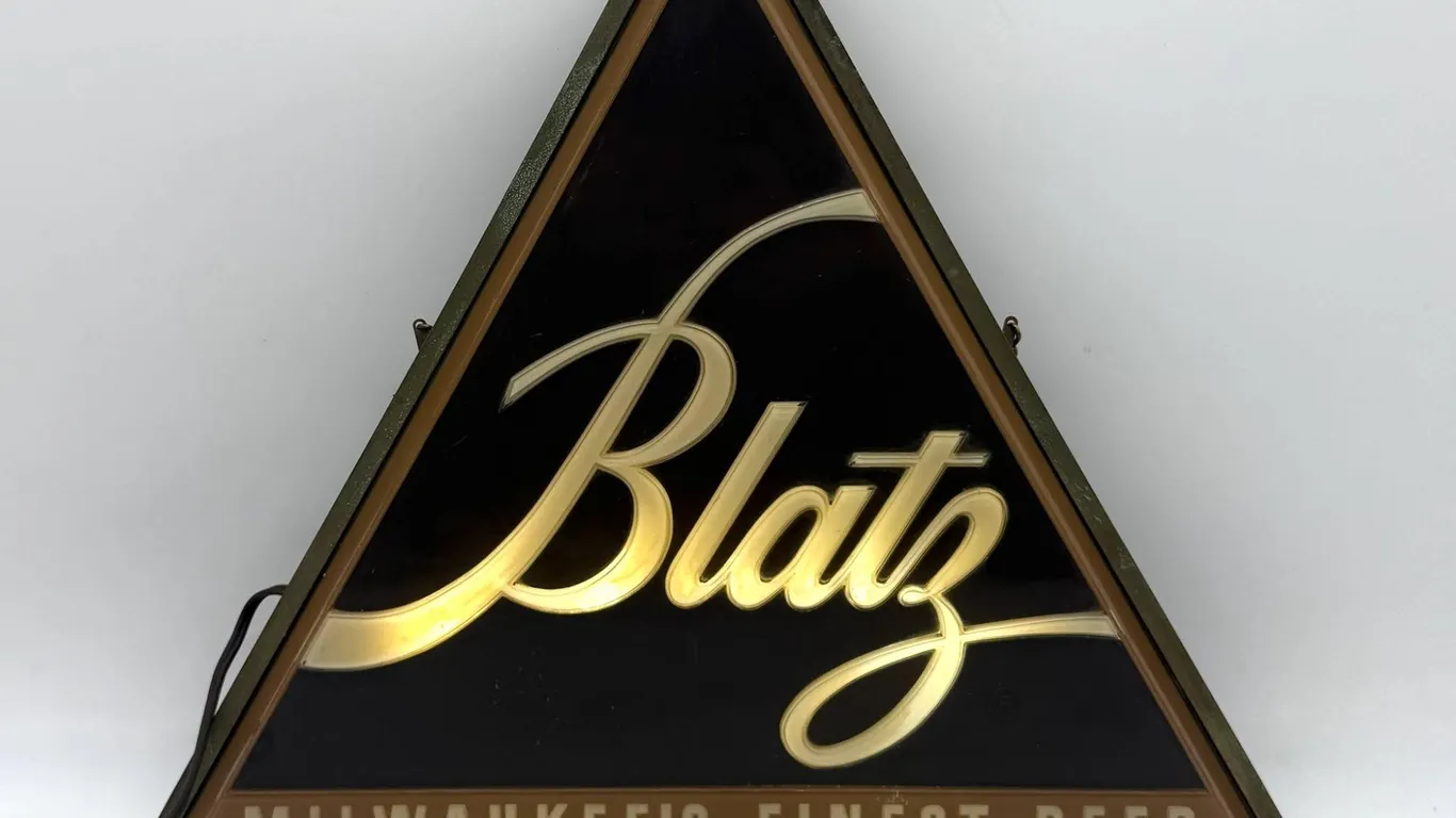 Blatz Milwaukee's Finest Beer Light Sign