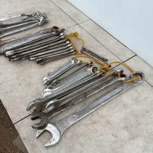 Quantity of SAE combination wrenches