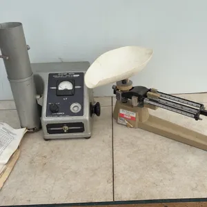 Model 919 Lab Tronics moisture tester