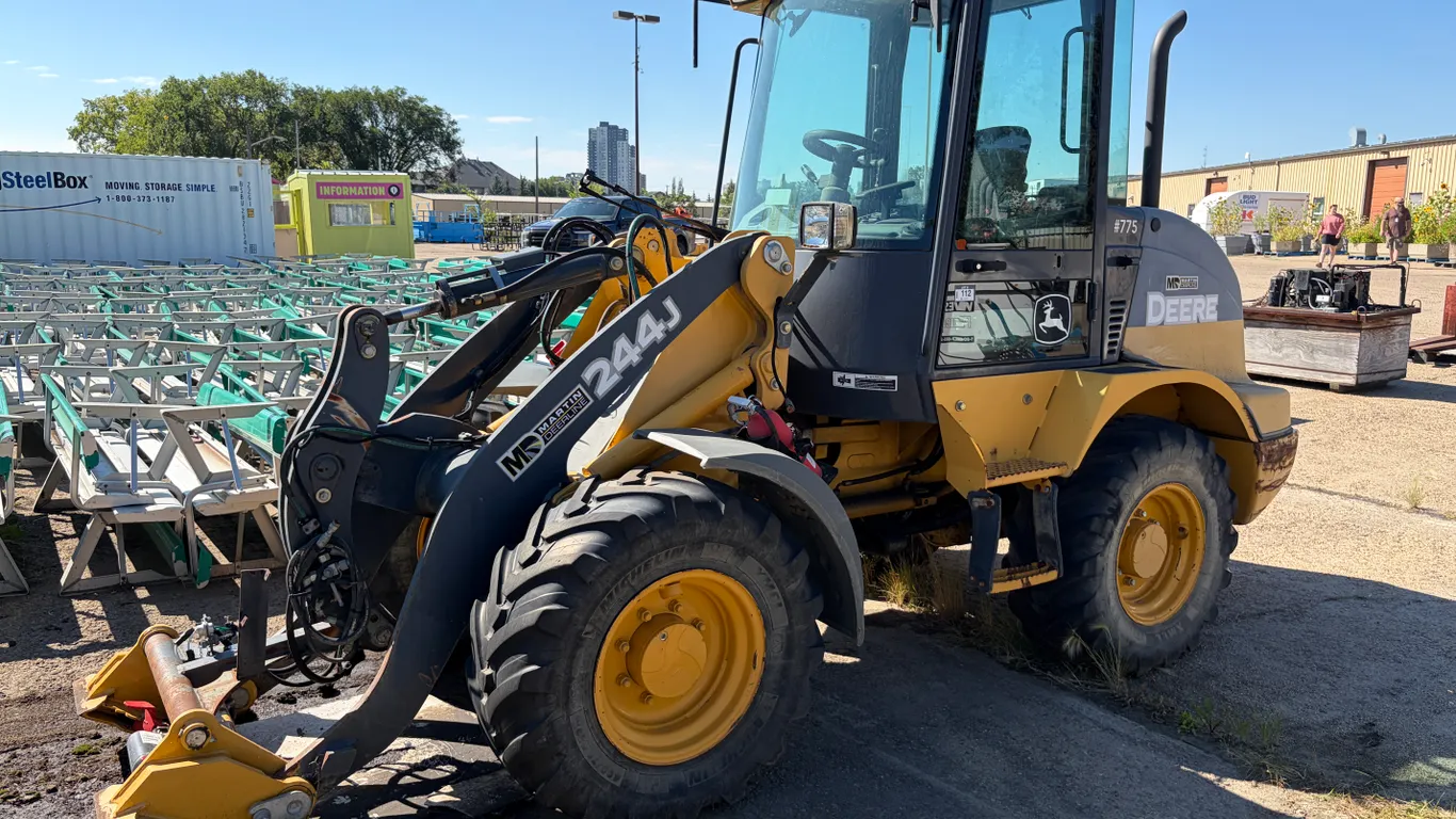 2012 JOHN DEERE 244J 4WD ARTICULATED WHEEL LOADER *NEEDS REPAIR*
