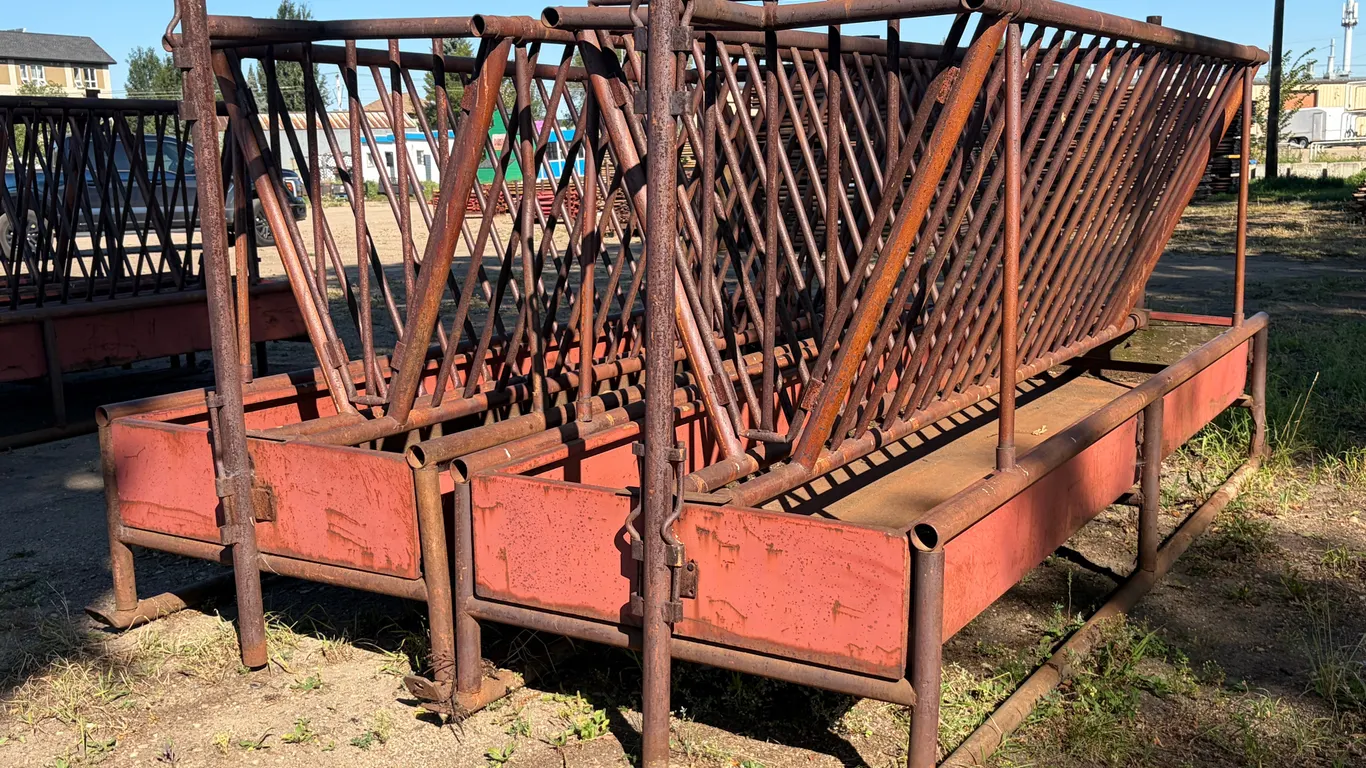 (2) 12' X 4' HEAVY-DUTY STEEL V-RACK LIVESTOCK FEEDERS