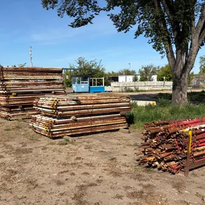 LOT OF APPROX. (100) 9.5' X 5' STEEL CATTLE PANELS WITH CONNECTING POLES