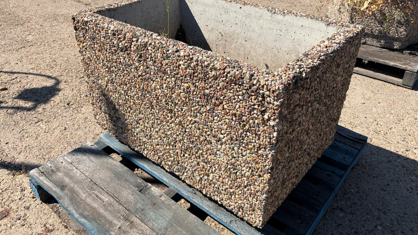 3' X 2' RECTANGULAR EXPOSED AGGREGATE CONCRETE PLANTER
