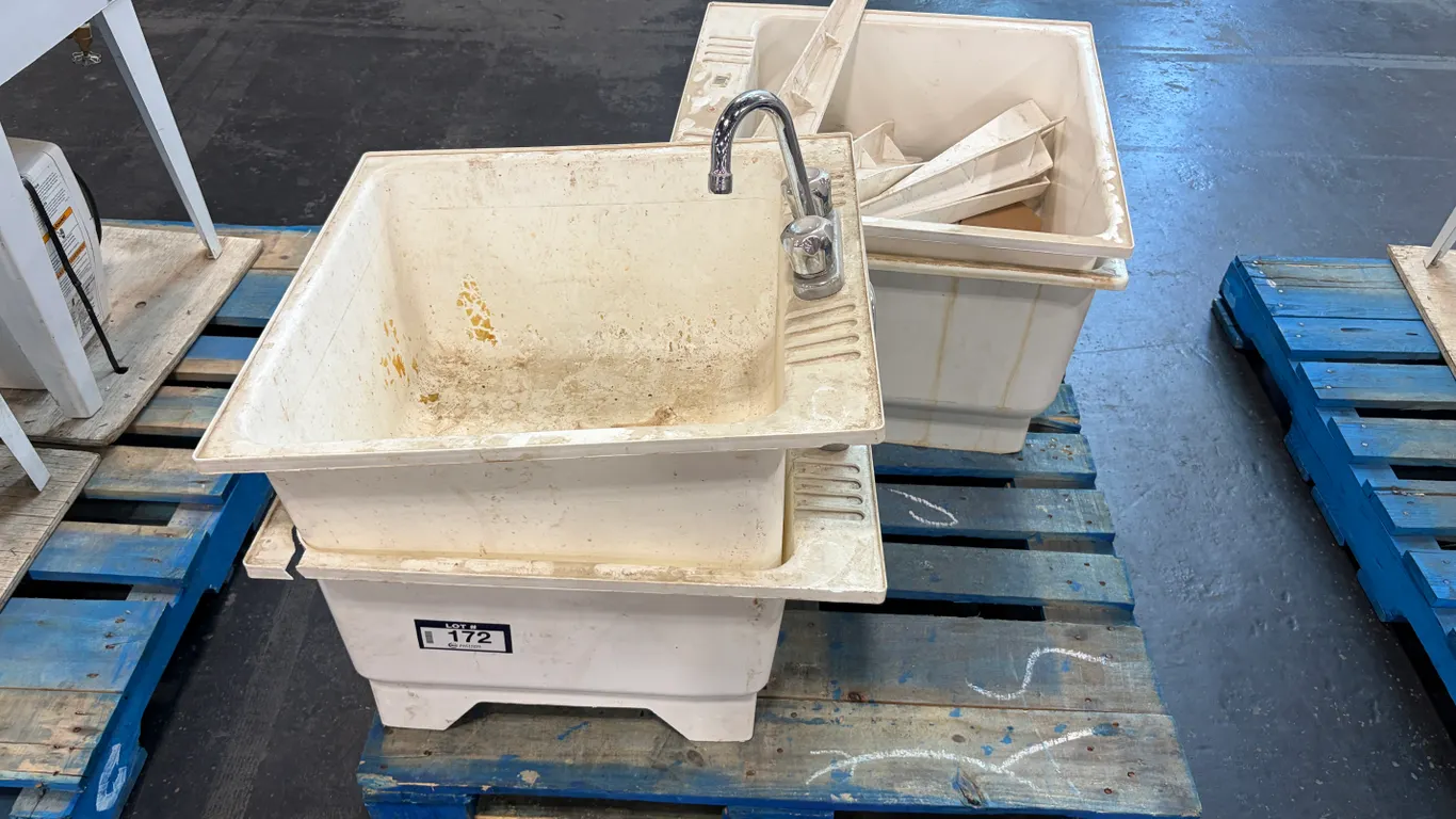 (4) SINGLE-BASIN PLASTIC UTILITY SINKS