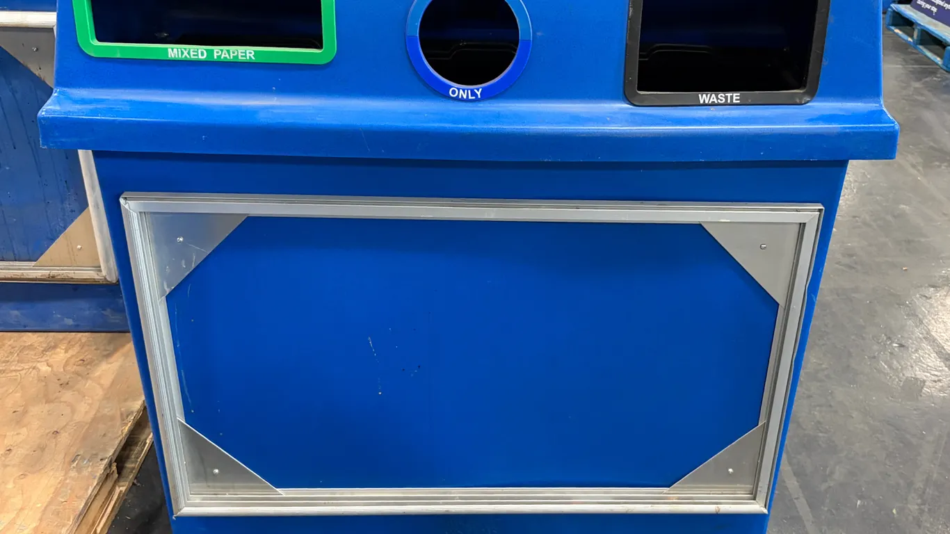 COMMERCIAL 3-STREAM RECYCLING & WASTE STATION