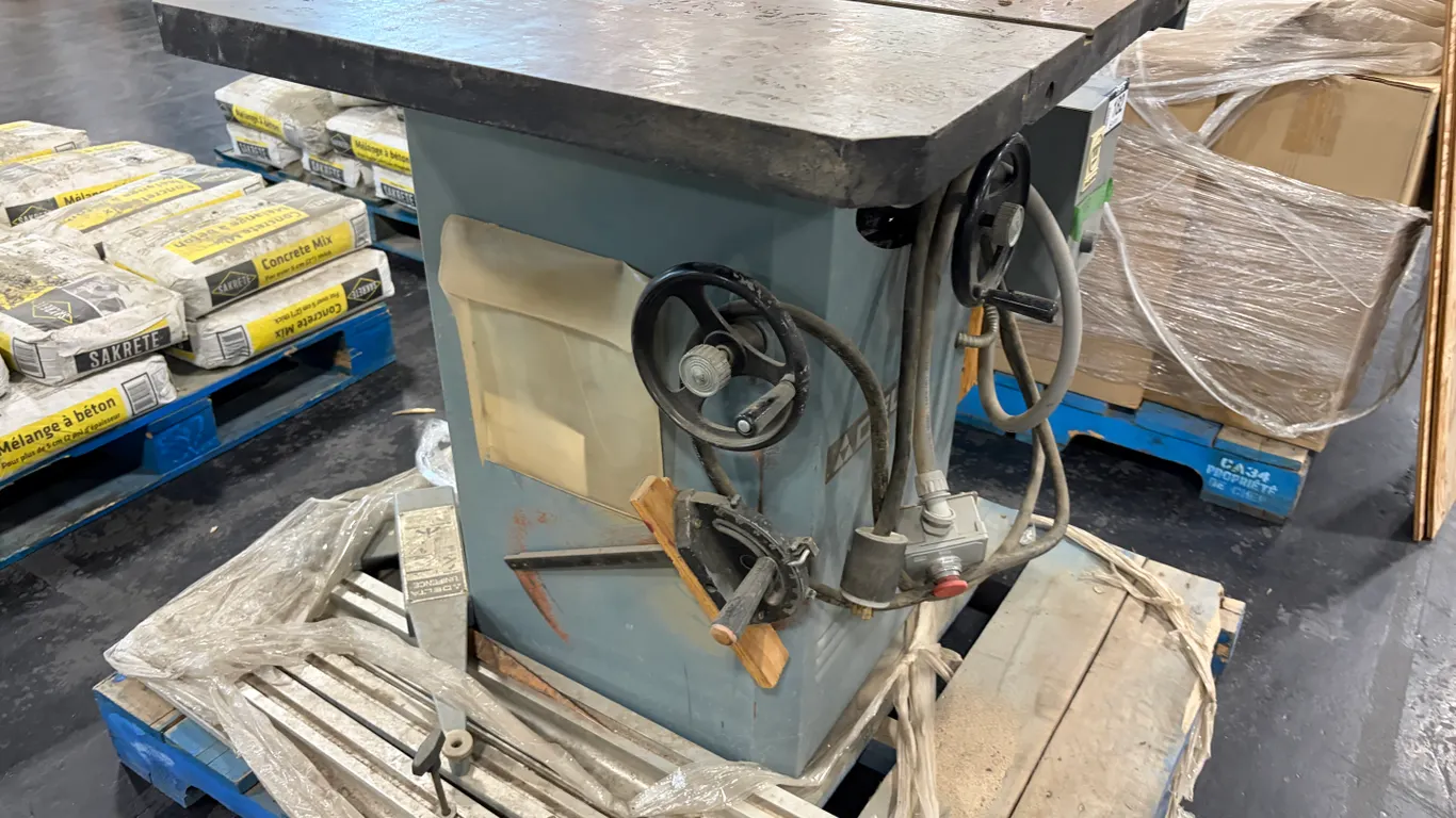 DELTA 34-459 INDUSTRIAL TABLE SAW