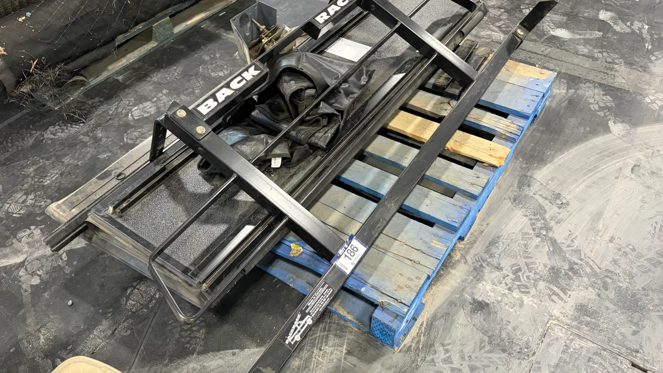BACKRACK TRUCK HEADACHE RACK & TONNEAU COVER
