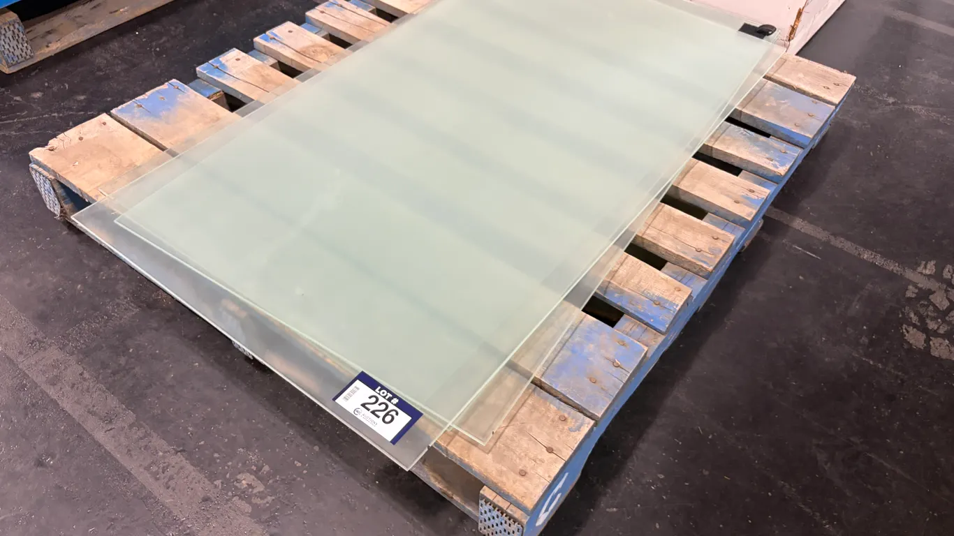 (8) GLASS DRY-ERASE WHITEBOARD PANELS *MOUNTING HARDWARE*
