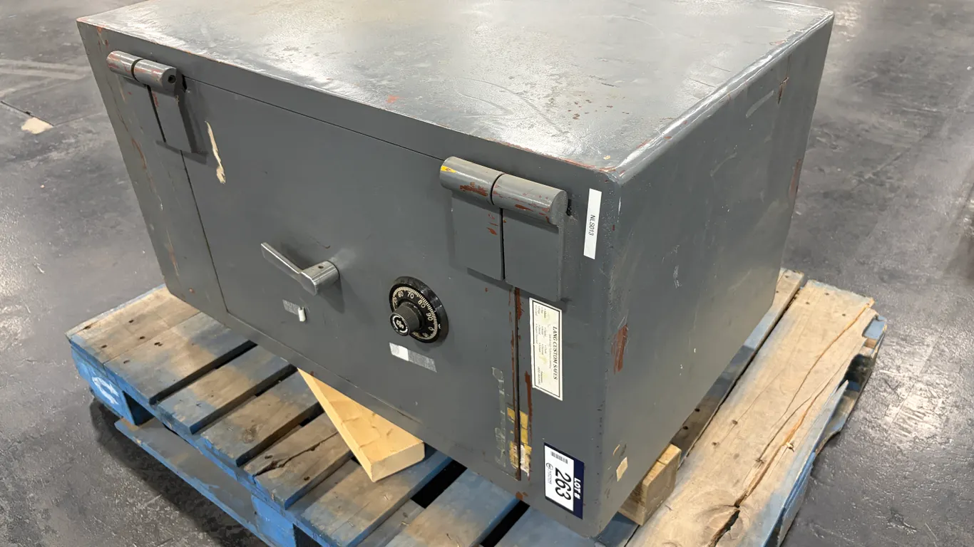 LANG 20" X 24" X 36" COMBINATION SAFE