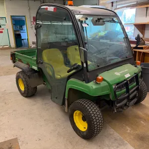 JOHN DEERE TX GATOR UTILITY VEHICLE WITH ENCLOSED CAB