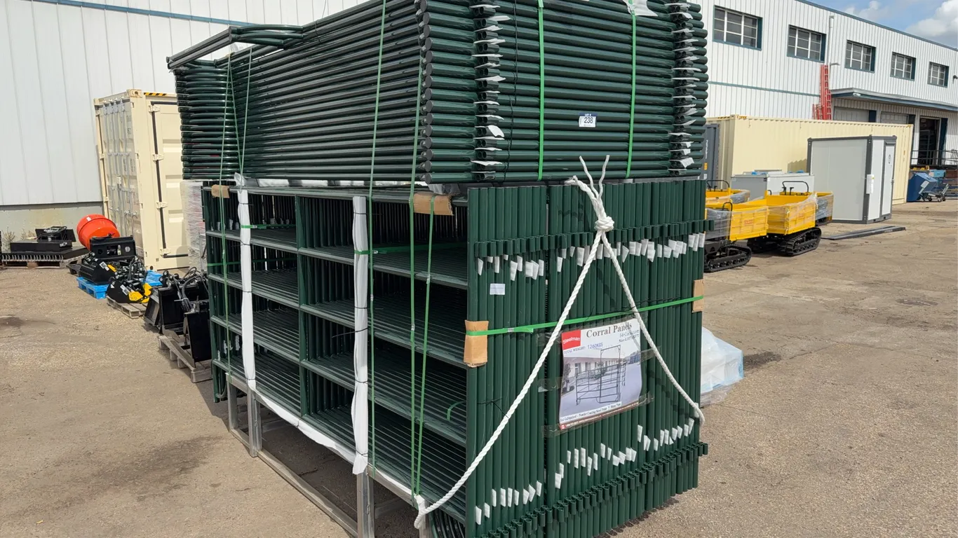 Lot of (54+2) 10’ X 5’ CHERY Steelman Corral Panels