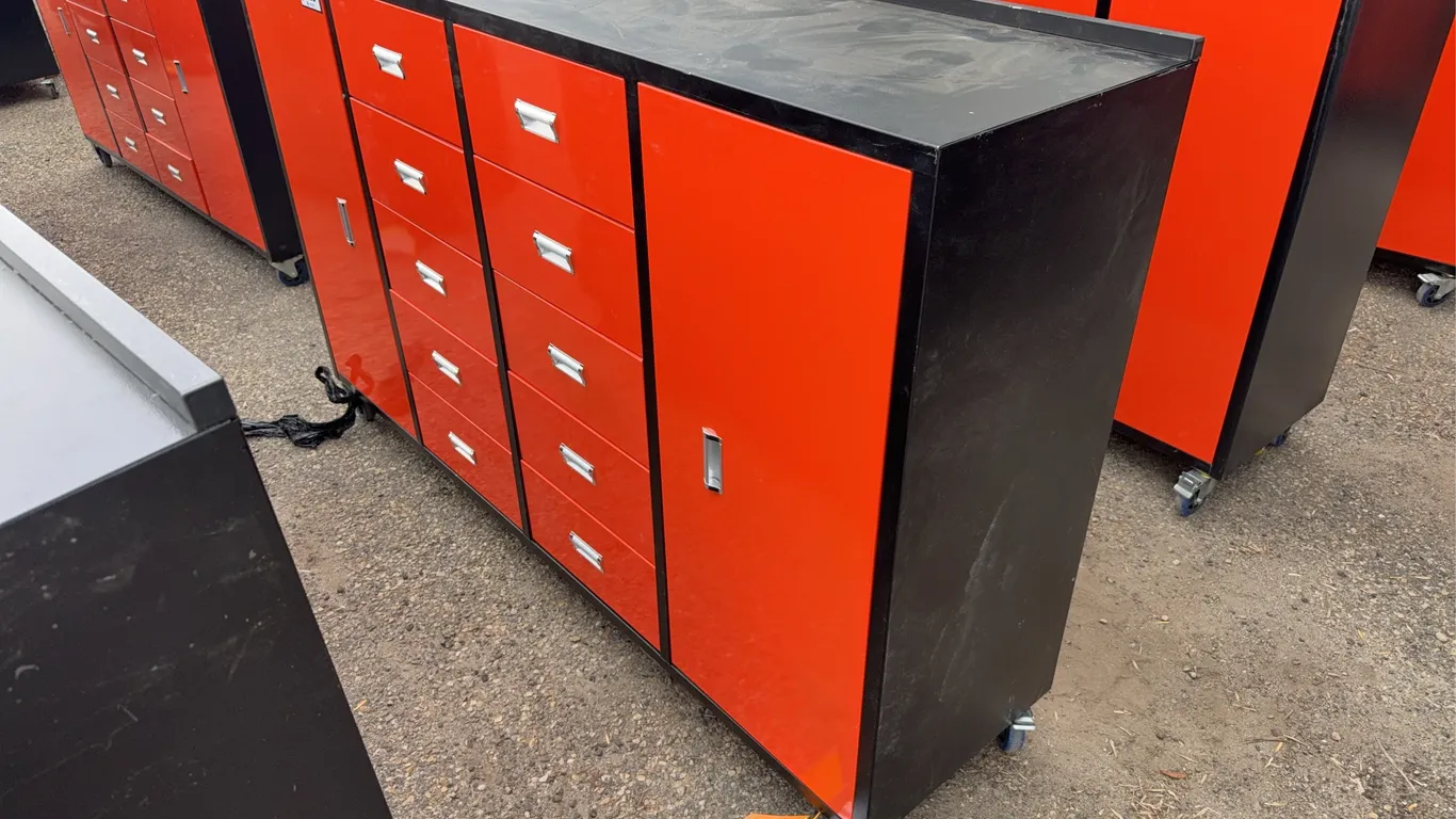 77” X 20” X 49” 12- Compartment Mobile Tool Chest