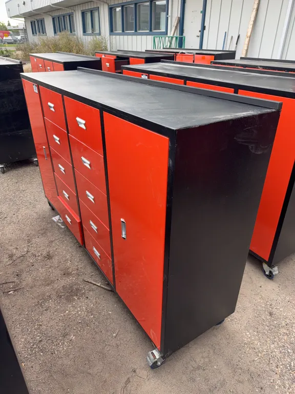 77” X 20” X 49” 12- Compartment Mobile Tool Chest