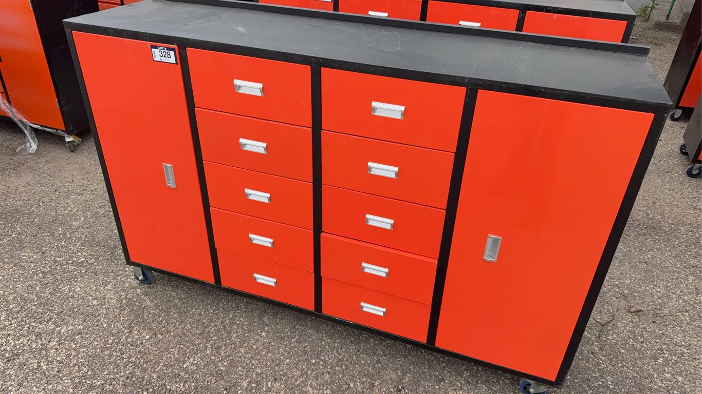 77” X 20” X 49” 12- Compartment Mobile Tool Chest