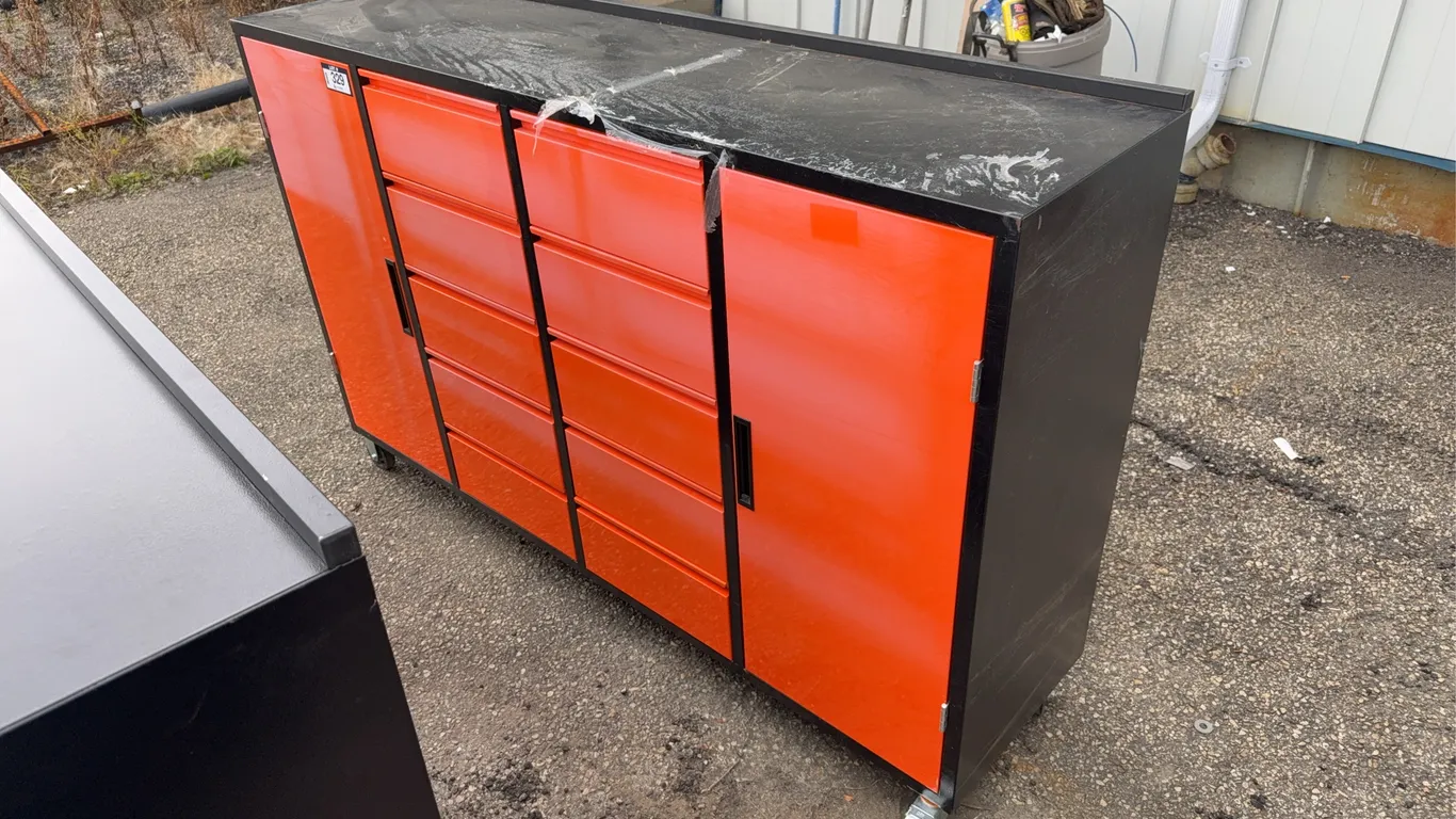 77” X 20” X 49” 12- Compartment Mobile Tool Chest