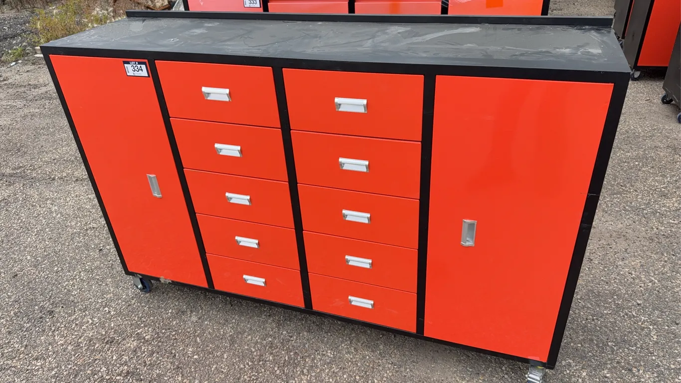 77” X 20” X 49” 12- Compartment Mobile Tool Chest