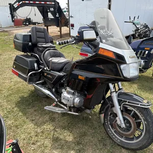 1986 Honda GL1200 GoldWing Insterstate Touring motorcycle
