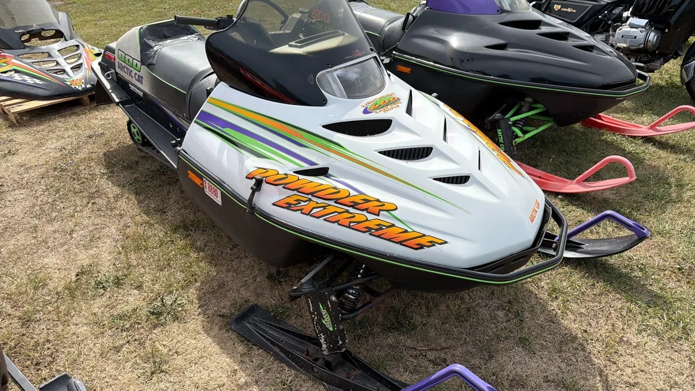 1997 Arctic Cat 600 Case-Reed Triple Powder Extreme snowmobile