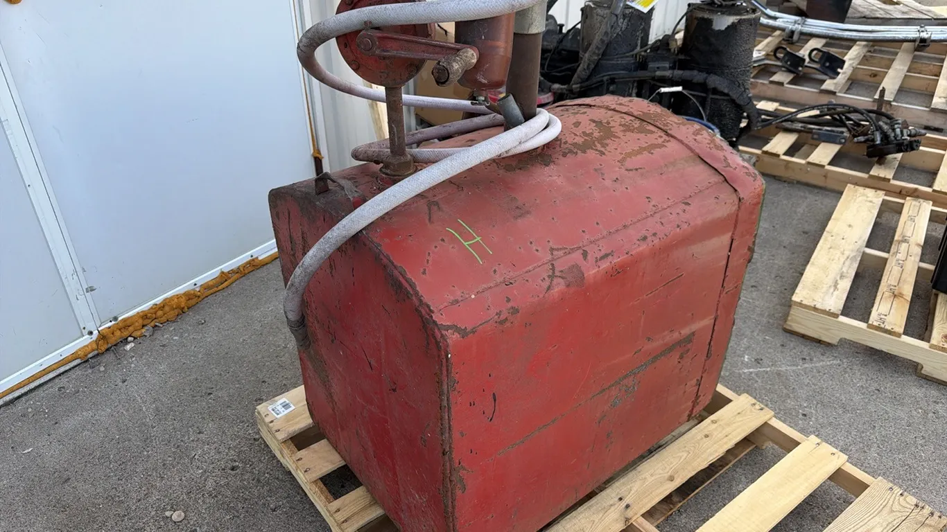 50 Gallon fuel service unit w/ hand pump