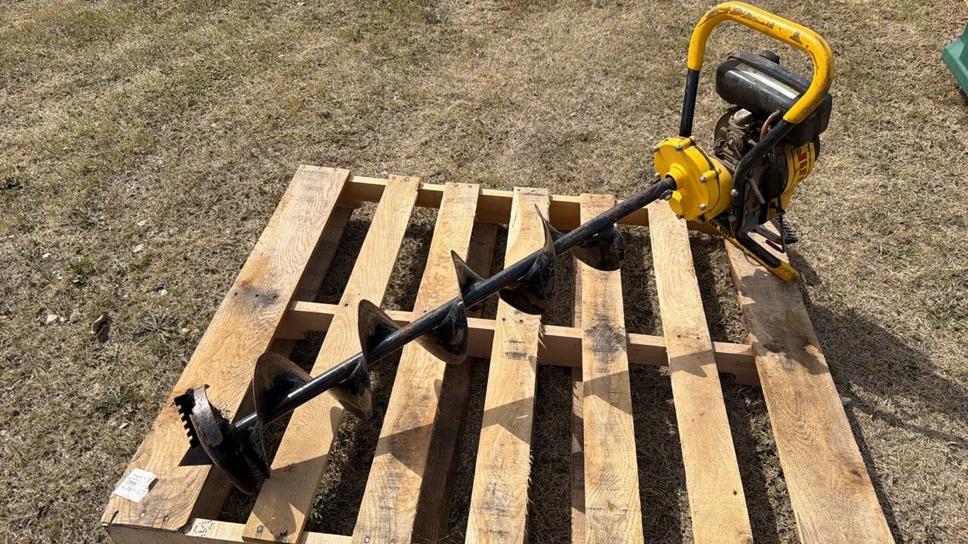 Jiffy 8” ice auger w/ Tecumseh 3hp engine