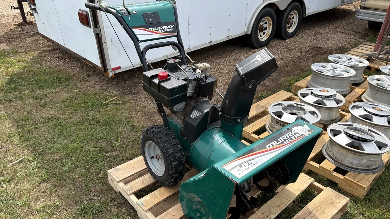 Murray Ultra 27” walk-behind snowblwer