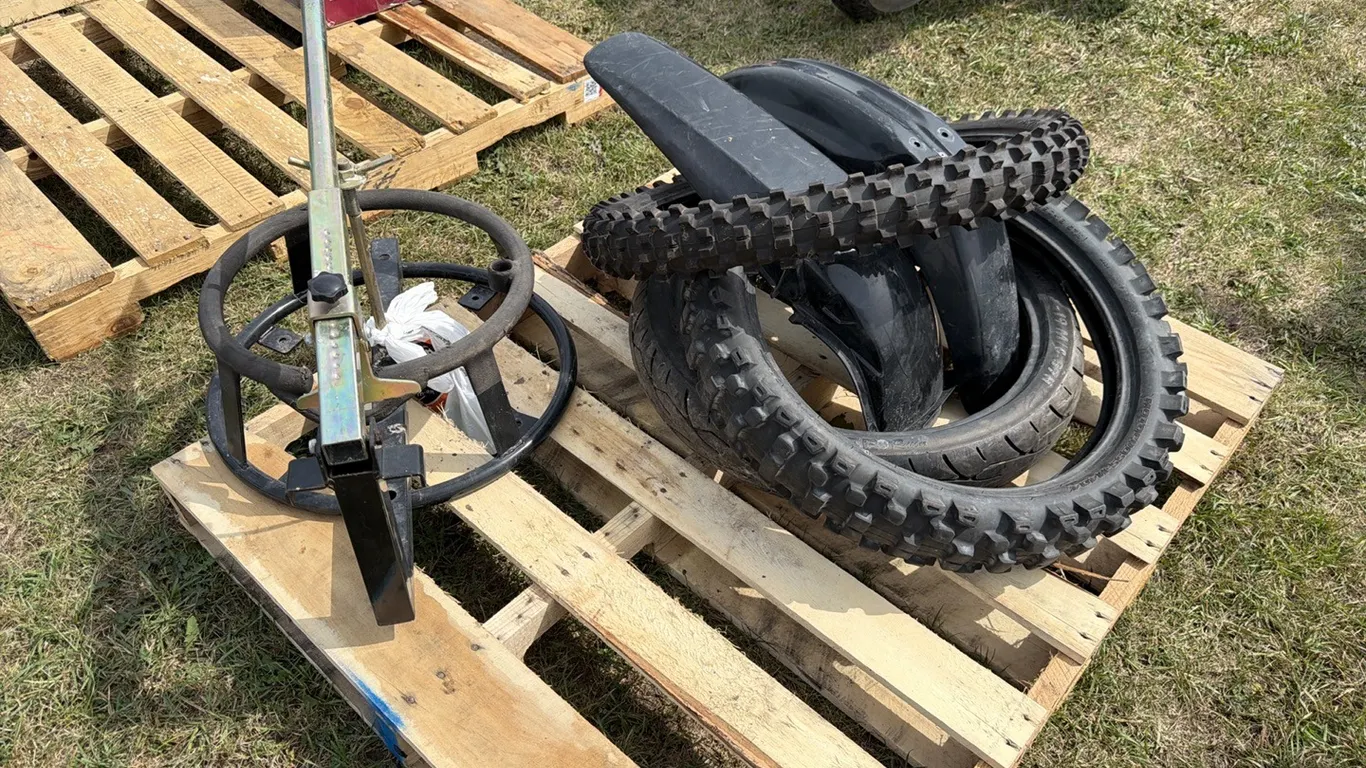 3) Assorted dirt bike tires w/ fenders & Tusk tire changer