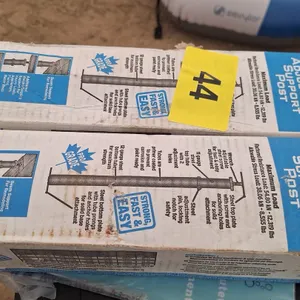 2 Adjustable support posts