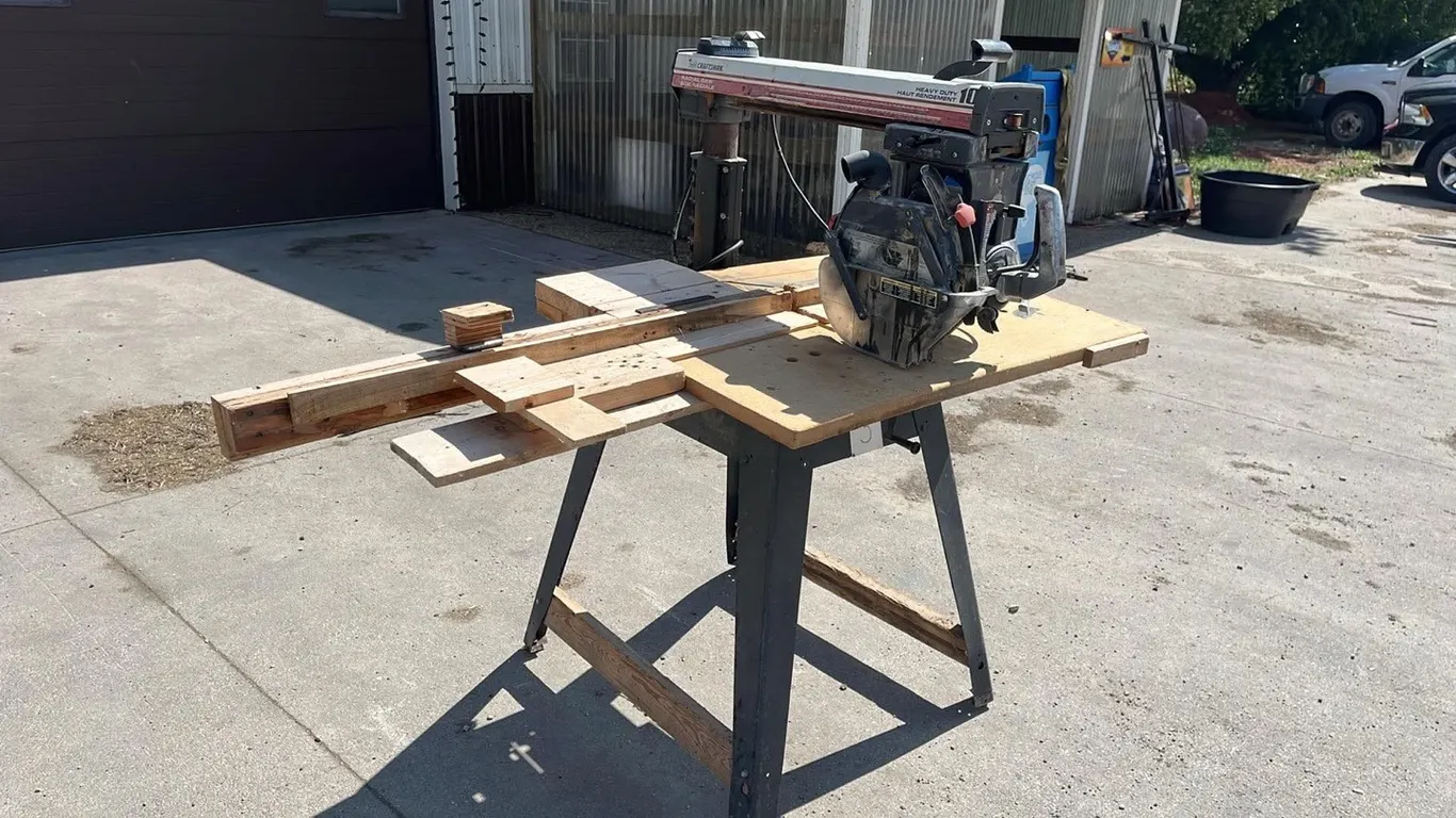 OFFSITE - Sears Craftsman 10” Heavy Duty Radial Arm saw.