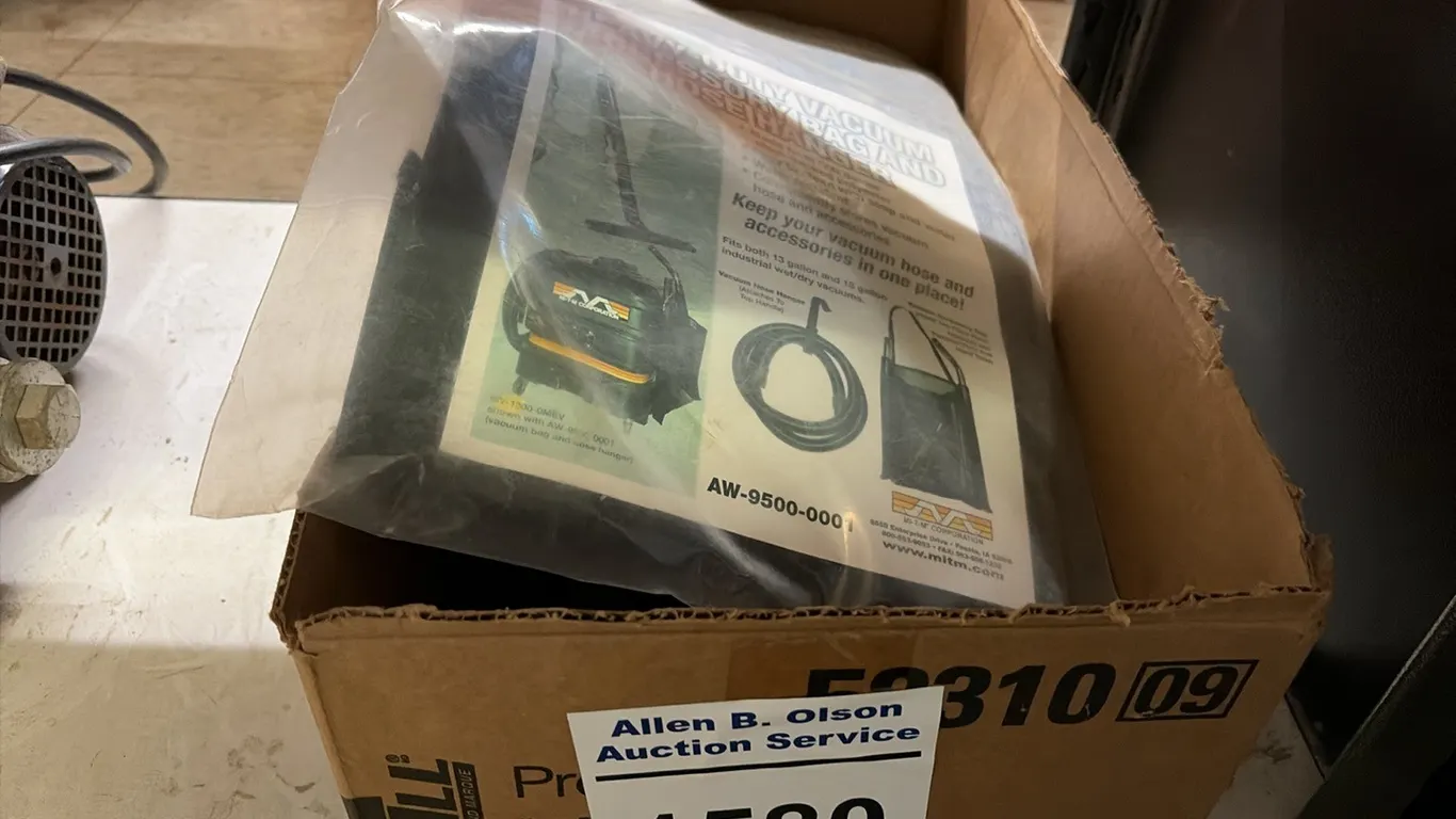 HD VACUUM ACCESSORY BAG & HOSE HANGER w/ VACUUM