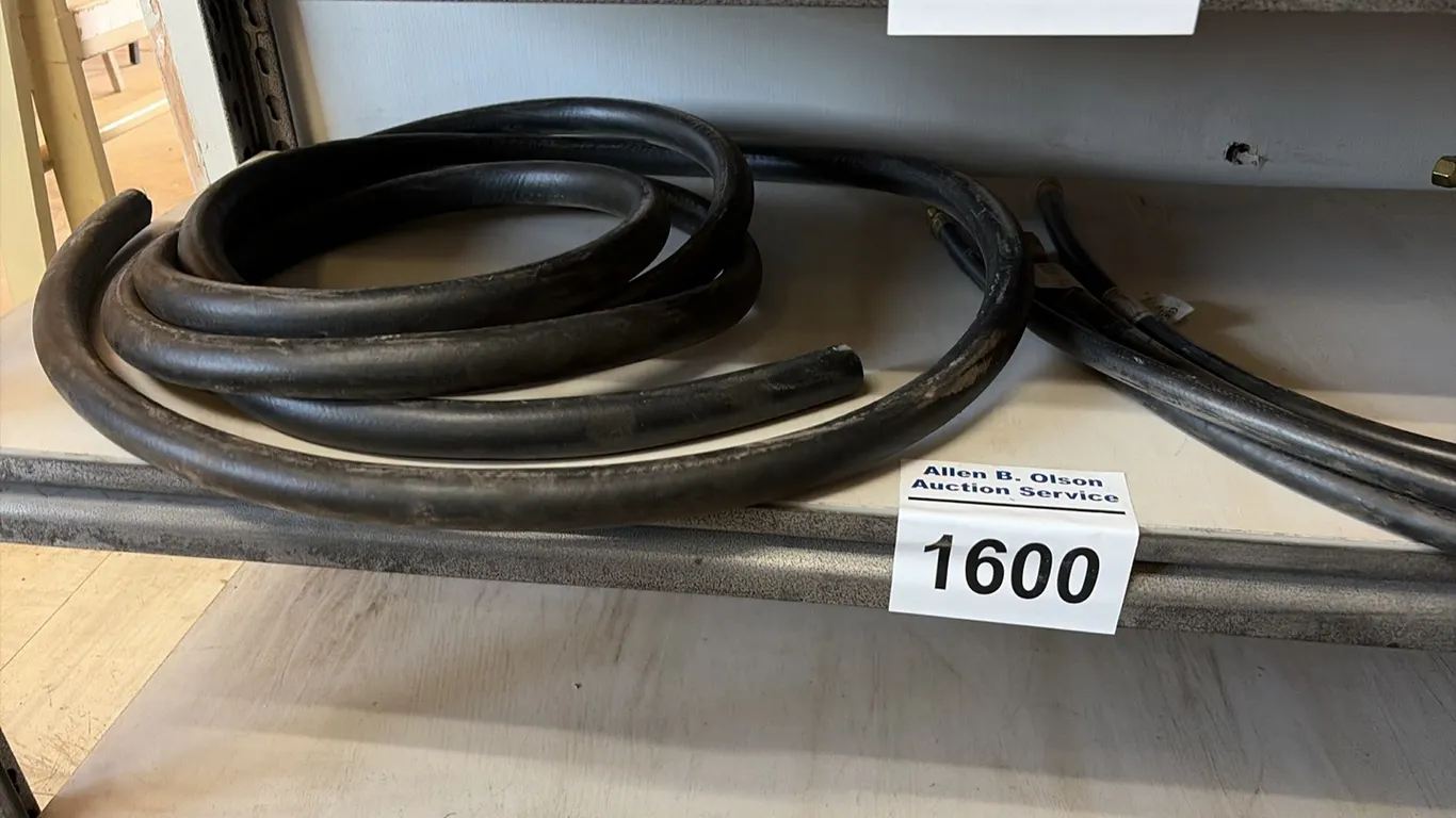 5 - NEW/UNUSED NATURAL GAS HOSES & SMALL COIL OF 3/4" SINGLE BRAIDED HOSE