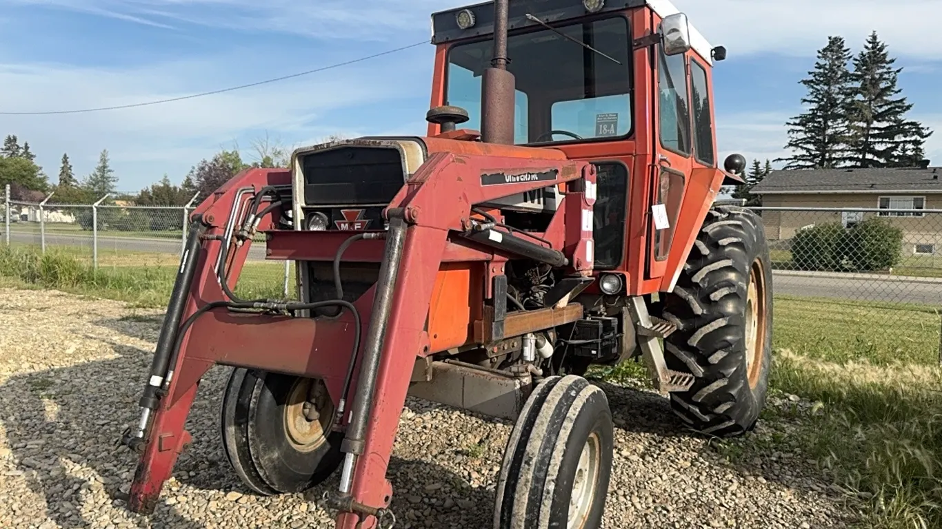 Massey Ferguson 1085 Tractor s/n: 51783