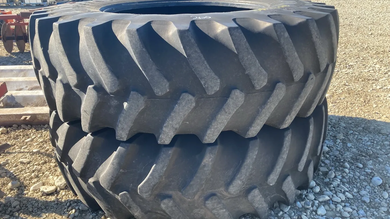 (2) Tractor Tires 520/85R38