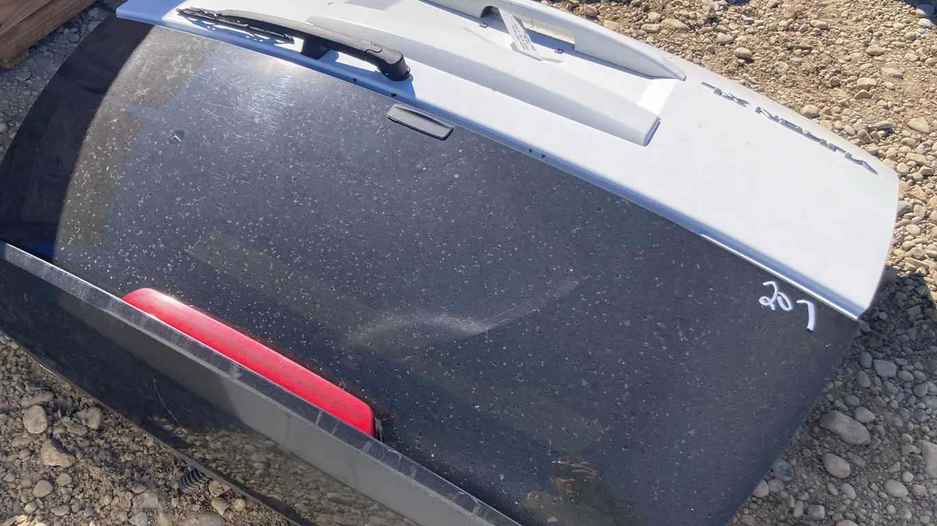 2007-2013 GMC Yukon Rear Hatch with Powerlift and Backup Camera