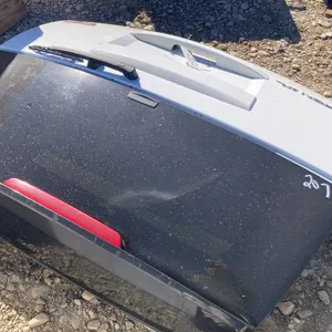 2007-2013 GMC Yukon Rear Hatch with Powerlift and Backup Camera